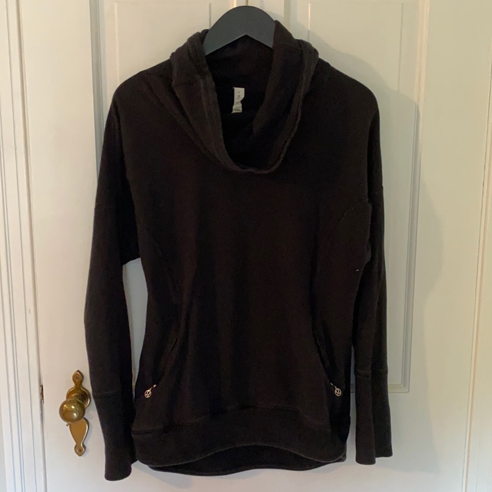 Lululemon cowl neck sweatshirt size 6